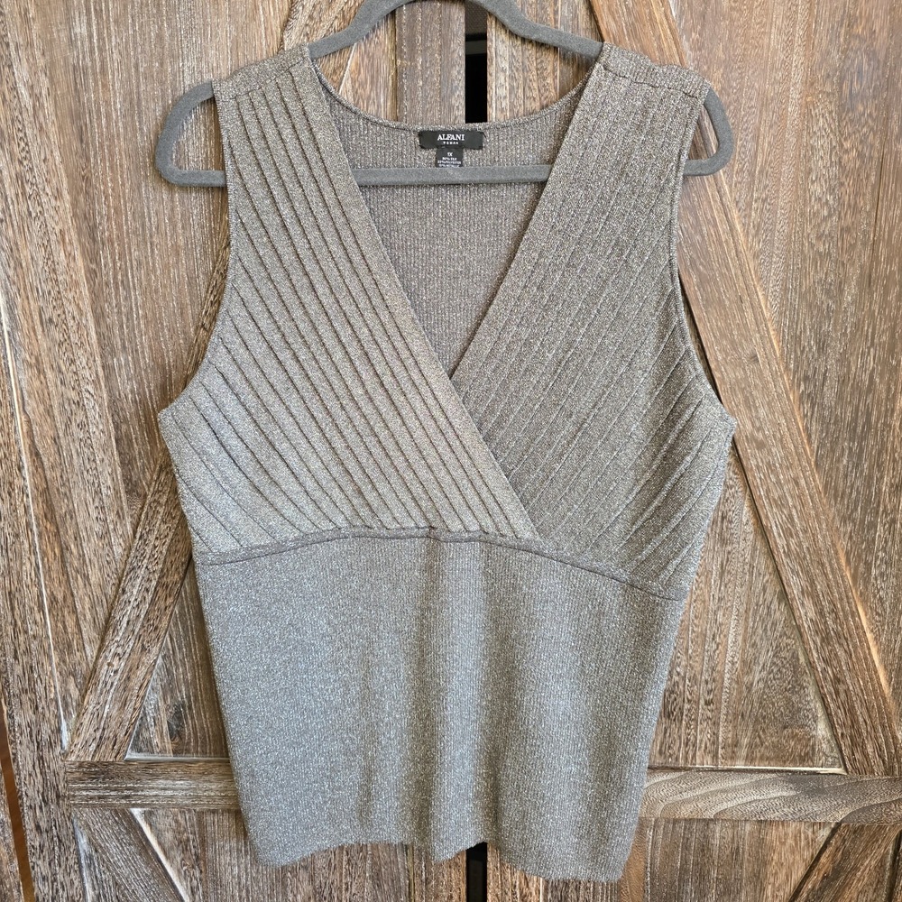 Alfani Shirt Women's Size 1X‎ Gray Metallic Sleeveless Glitter Silk Blend Dressy
